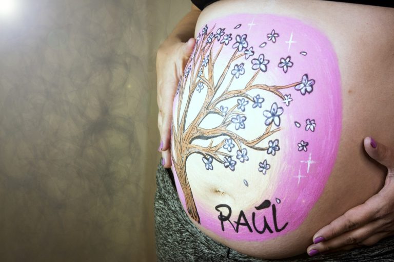 Best Pregnant Belly Painting Ideas J L Designs Boutique   Closeup Of Pregnant Belly Painting 768x512 